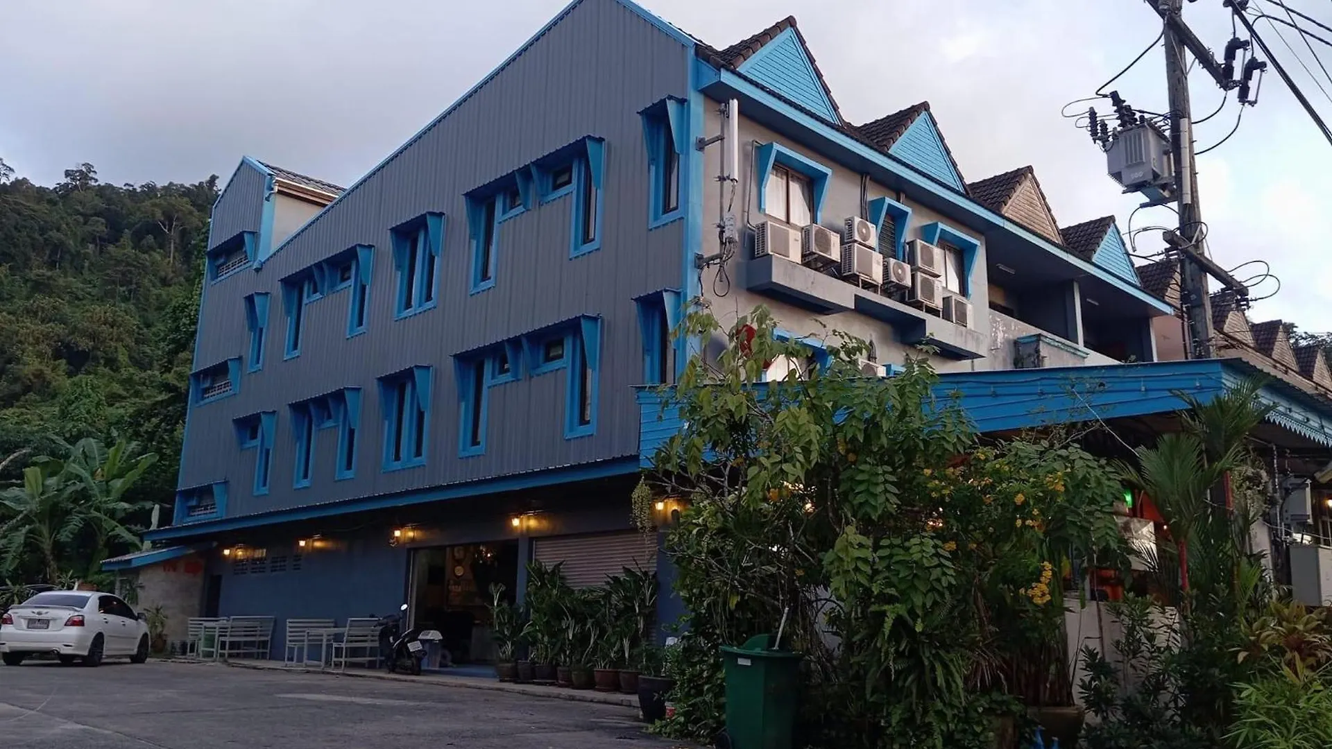 Khaolak Hostel Khao Lak